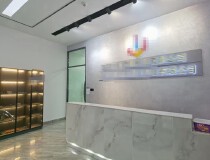沙井大王山1楼830平方，带有精装修办公室，适合各类企业。
