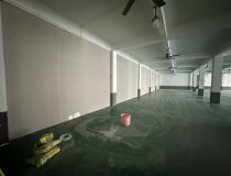 天河珠出楼上厂房出租930平带装修现成地坪漆有货梯证件齐全。