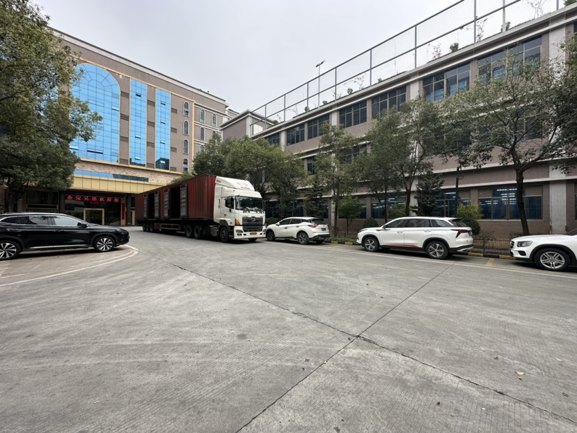 塘厦科苑城原房东楼上实际面积出租，距大坪高速口1公里好招工