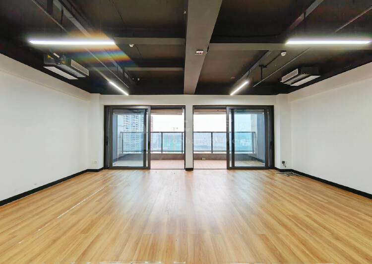 龙华清湖精装修写字楼1050平，稀缺复式户型带露台办公室8