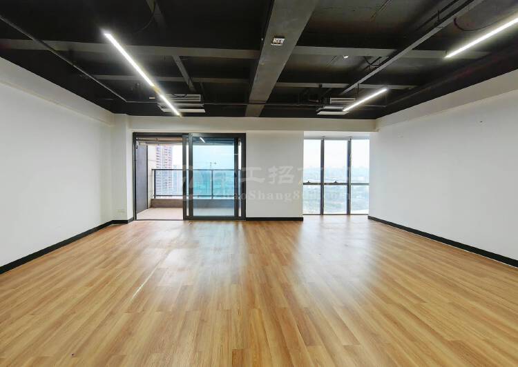 龙华清湖精装修写字楼1050平，稀缺复式户型带露台办公室5