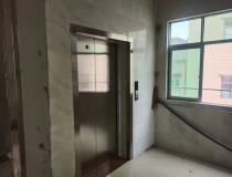 狮岭镇新杨村本地房东电梯厂房出租420平，水电齐全，有办公室
