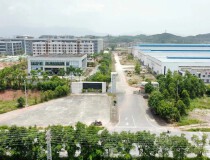 肇庆原房东单层独院重工业厂房12000方招租。