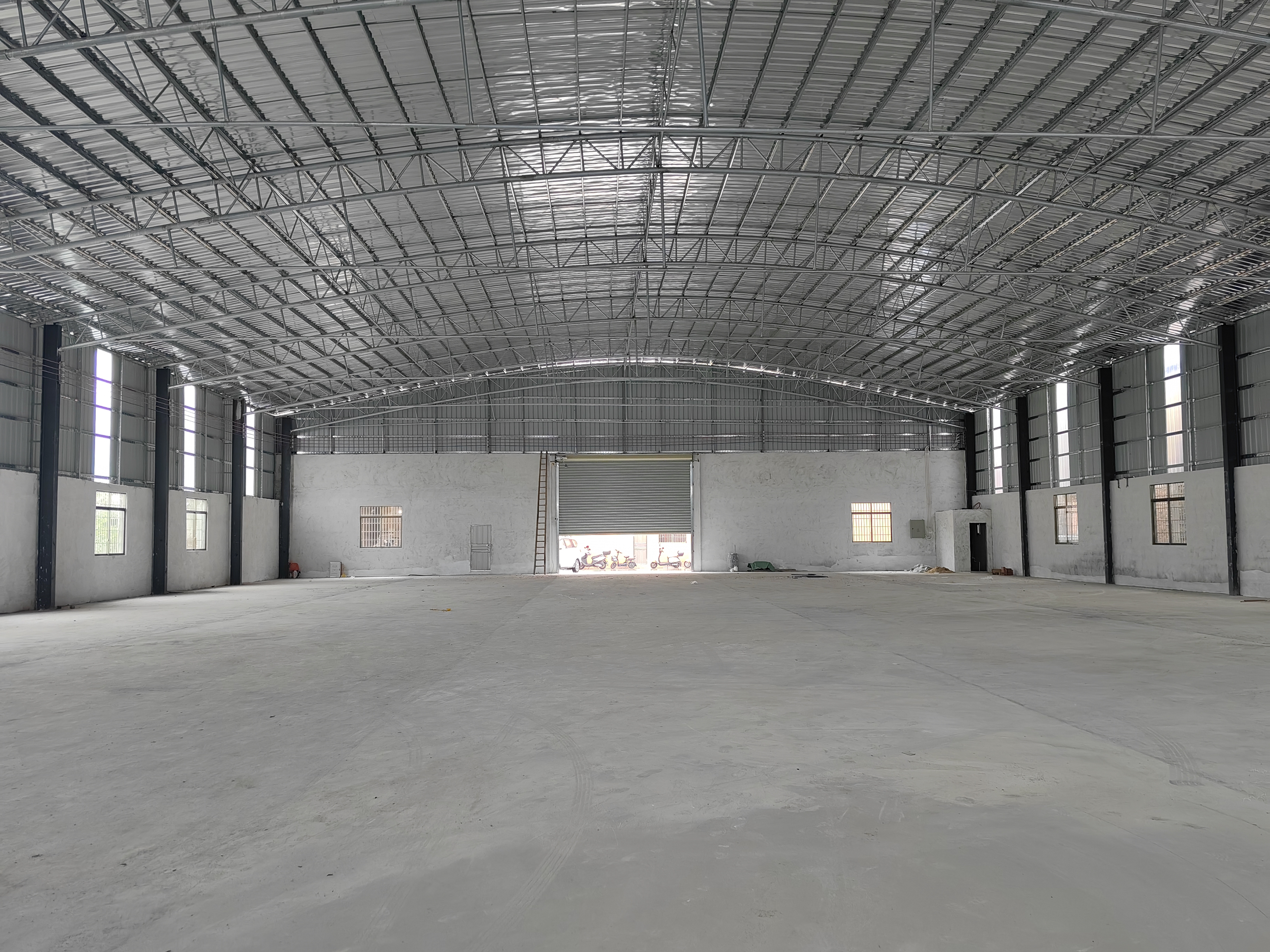 崇南工业区原房东新建单一层8米1400方全新钢构厂房仓库出租