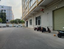 新塘镇广园快速路口旁一楼厂房500平米出租