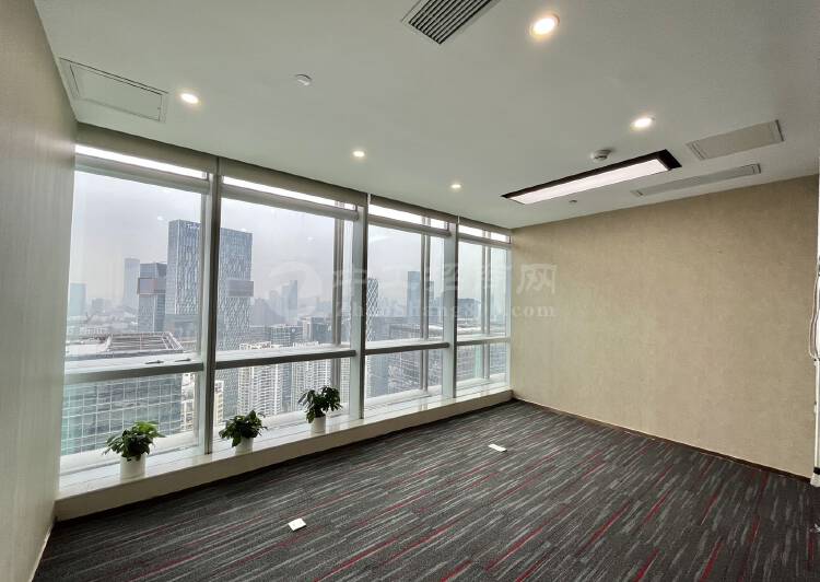后海双地铁中洲控股中心40楼超高层视野2+1可配家私8
