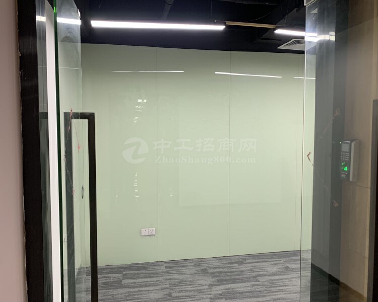 深圳湾科技生态园3107B面积：248管理费+空调费：3