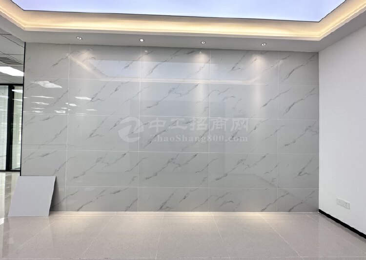 福永塘尾地铁口甲级写字楼288平，私家一格局，精装修交通方便1