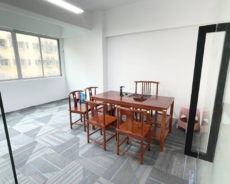 天河棠东地铁口小面积办公室出租新出户型:105平，2+1格局