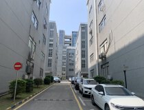布吉丹竹头高新科技园新出原房东楼上1500平精装修厂房出租。