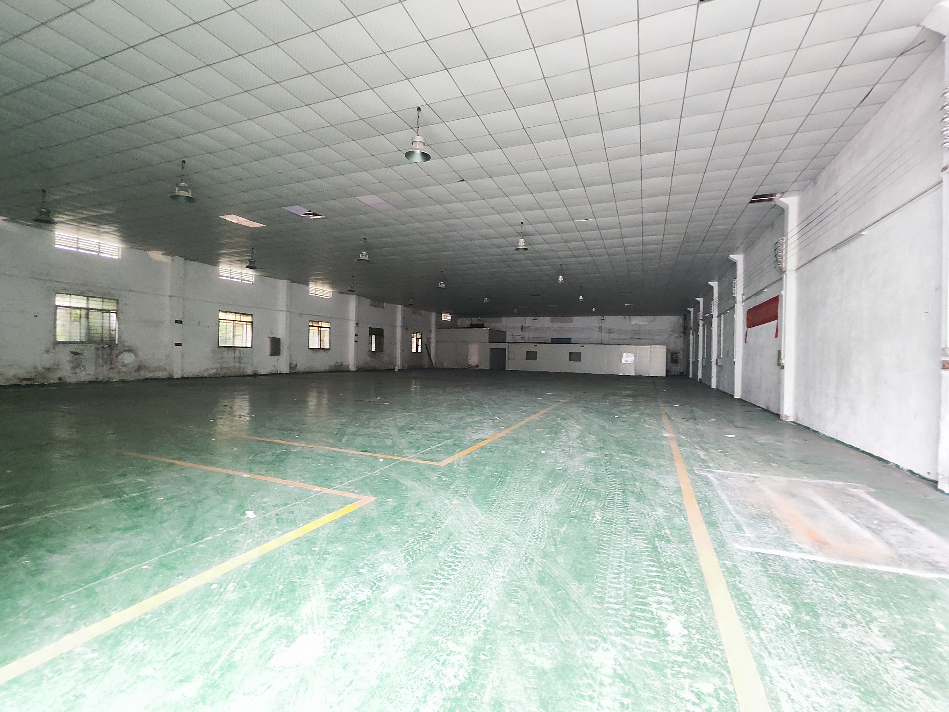低价出租北滘约1400平方单层行车厂房仓库，层高7.5米，