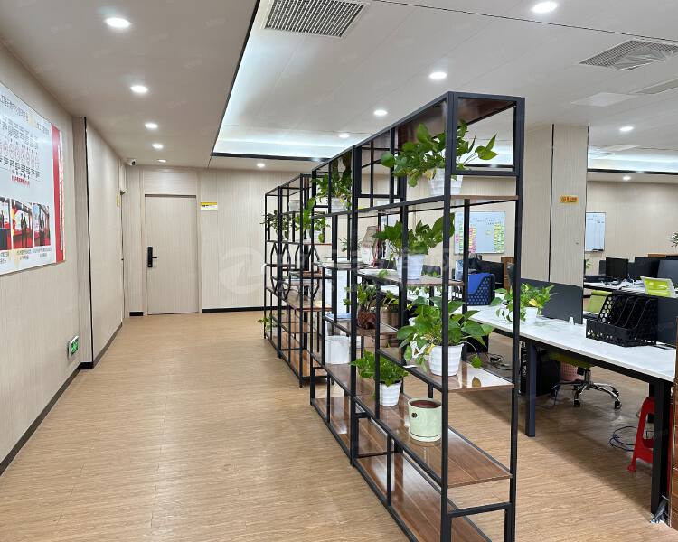 光明长圳地铁口500平精装办公室出租配家私空调
