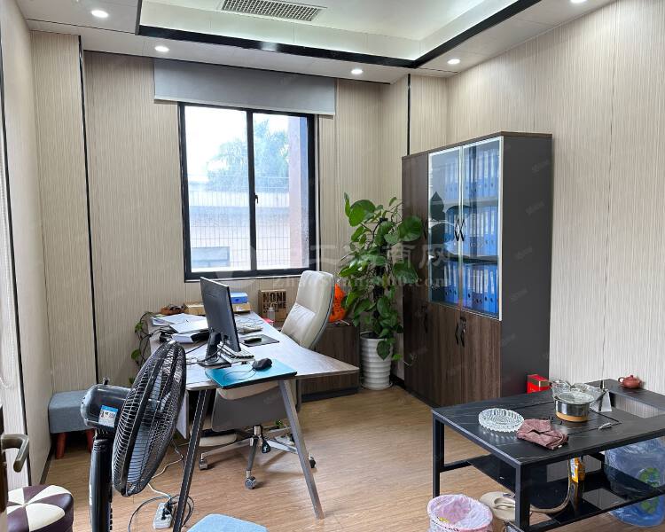 光明长圳地铁口500平精装办公室出租配家私空调