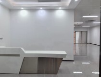 龙华精装5+1格局办公室，面积350平（东南向）可容纳50人