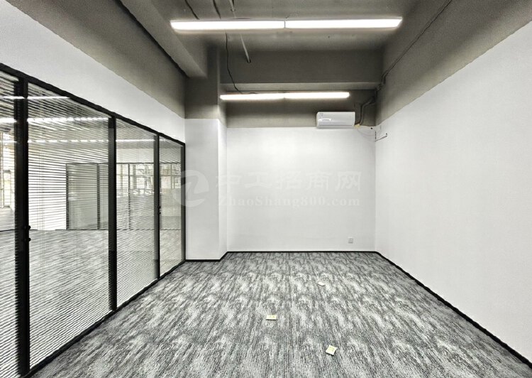 展厅办公首选科技园麻雀岭工业区新装500平一楼层高4.5米6
