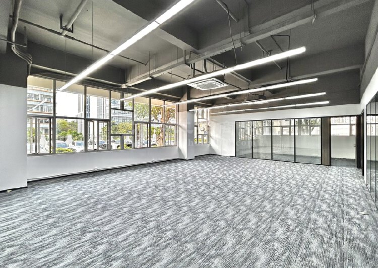 展厅办公首选科技园麻雀岭工业区新装500平一楼层高4.5米7