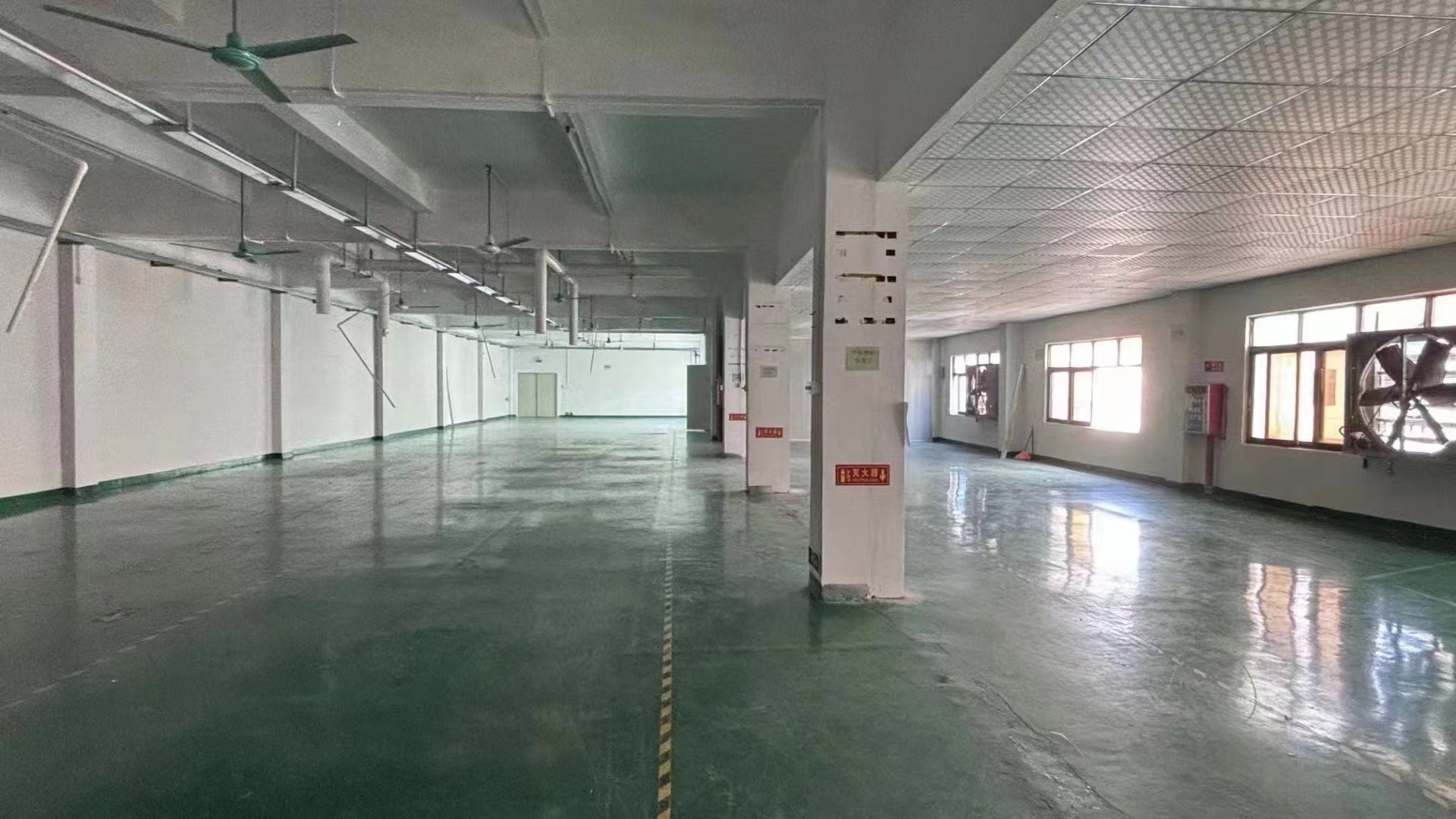 装修带办公室，水电齐全，形象好