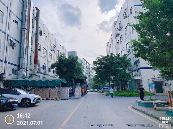 石岩难得红本大型工业园58398平方售交通方便地段成熟好招工 石岩难得红本大型工业园58398平方售交通方便地段成熟好招工