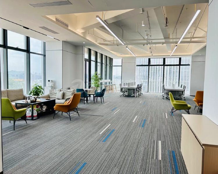 平湖金融基地楼上办公室80平方起租，精装办公室