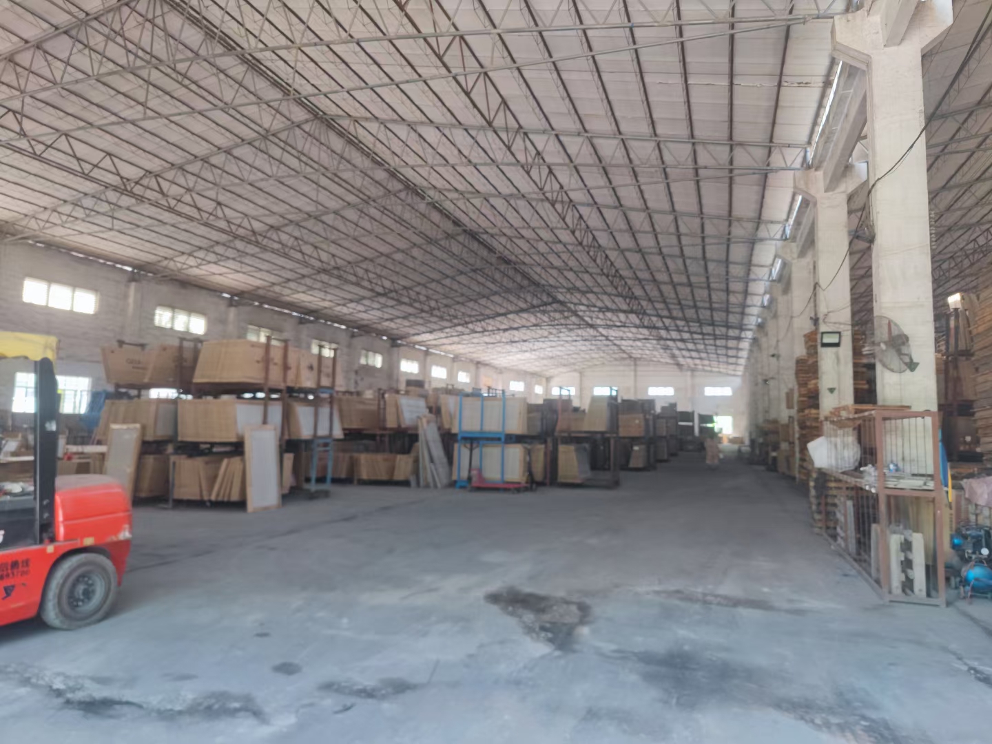南庄吉利新出2500平方钢结构厂房，可做生产和仓库，