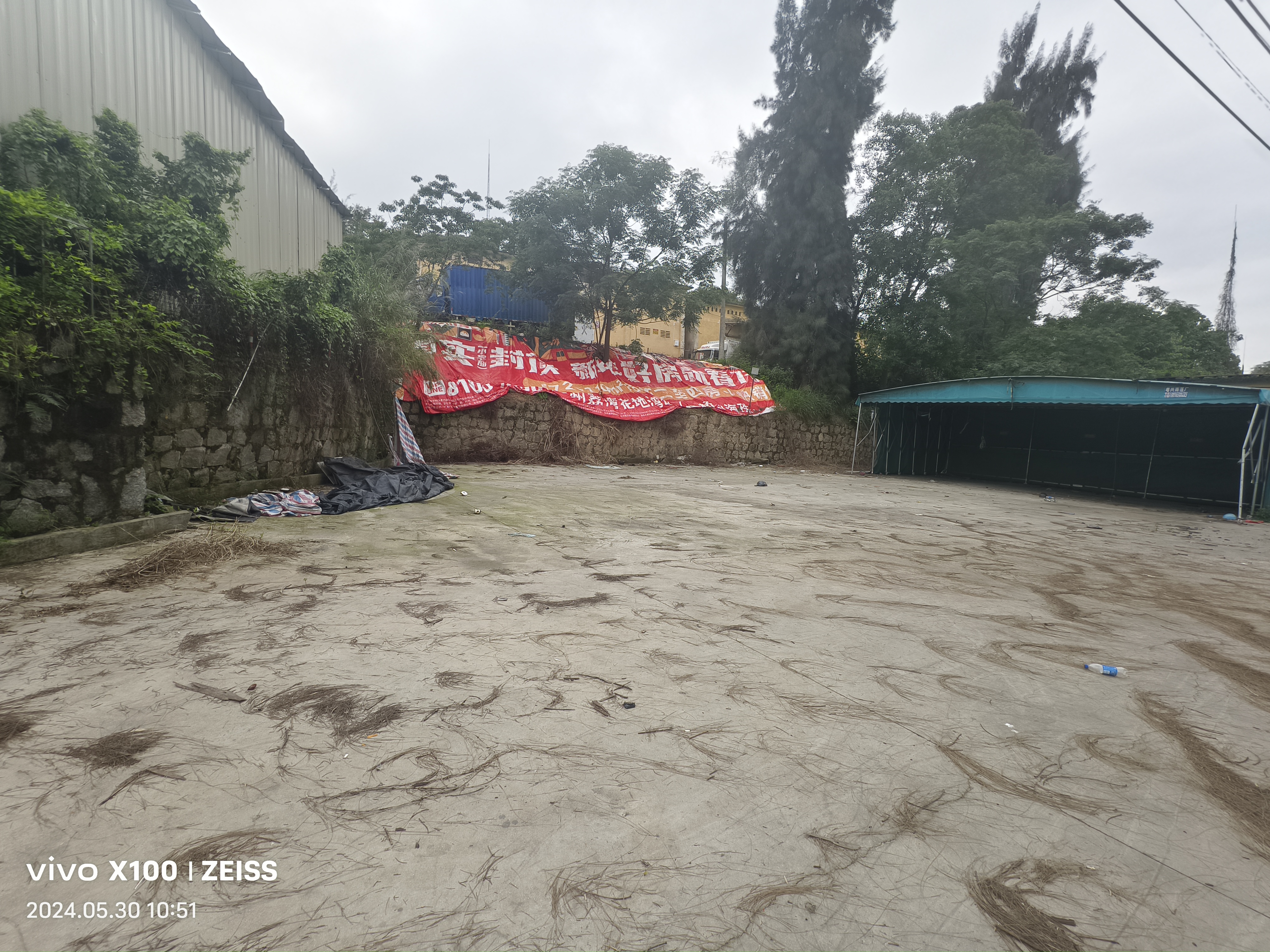 天河区珠吉700平空地出租，独门独院，空地带有硬化，可通水电4