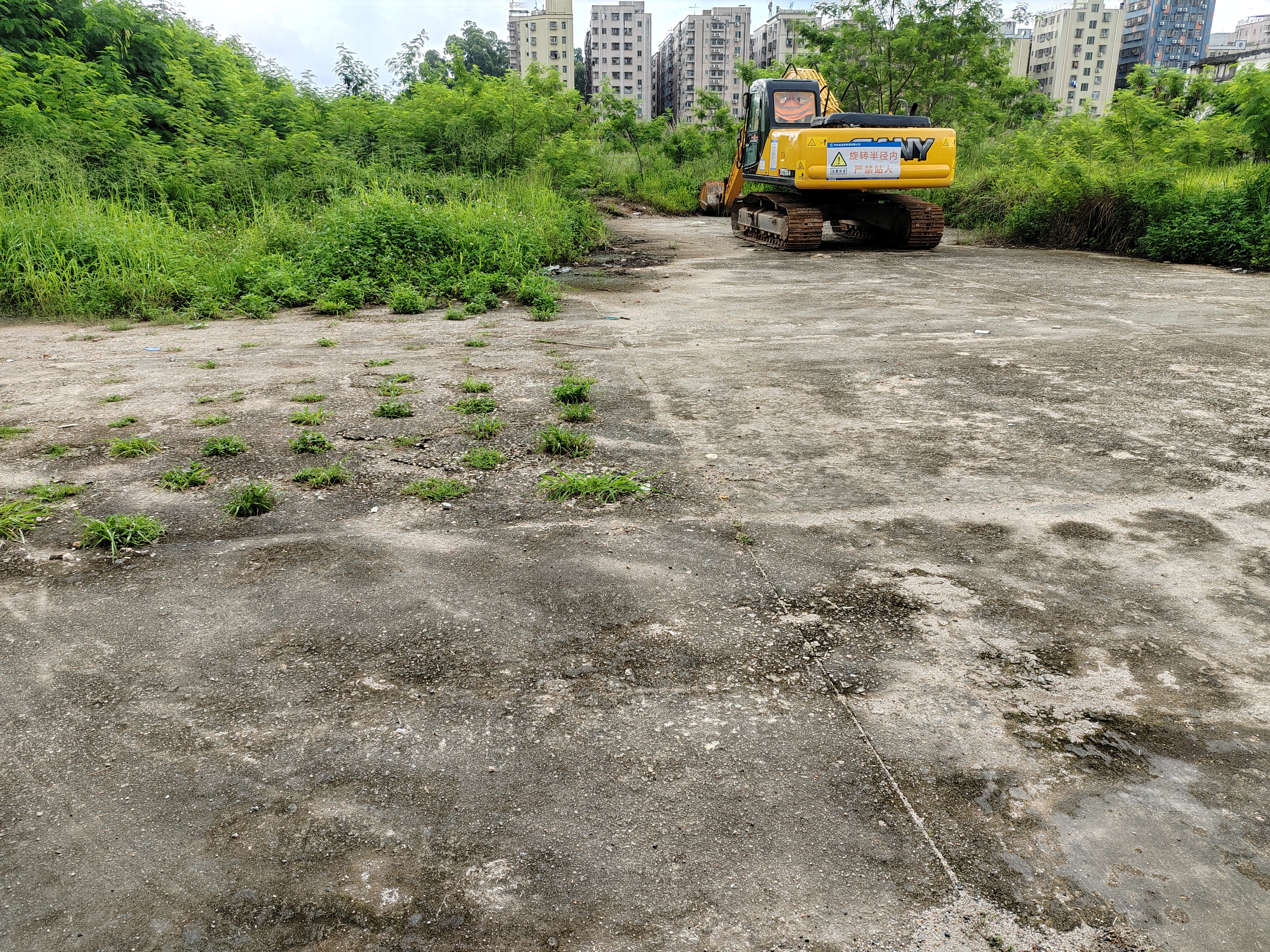 龙华街道东环一路附近新出原房东全新地皮出租行业不限1