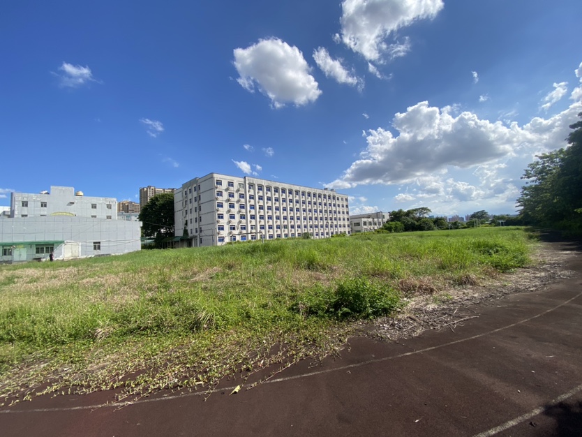 10,000平方空地出租，带有两百多间宿舍1