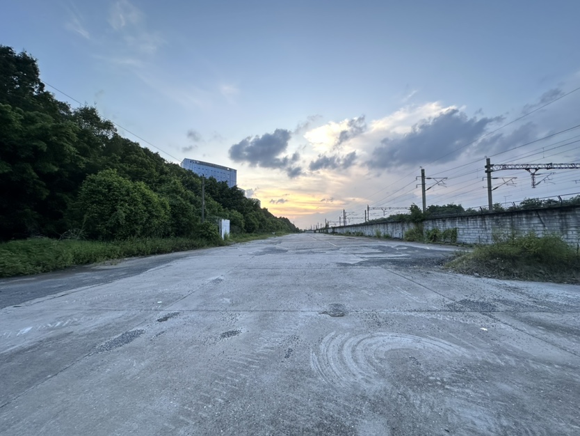 黄埔区大沙地工业用地9000平出租，可分租好进车水电齐全2