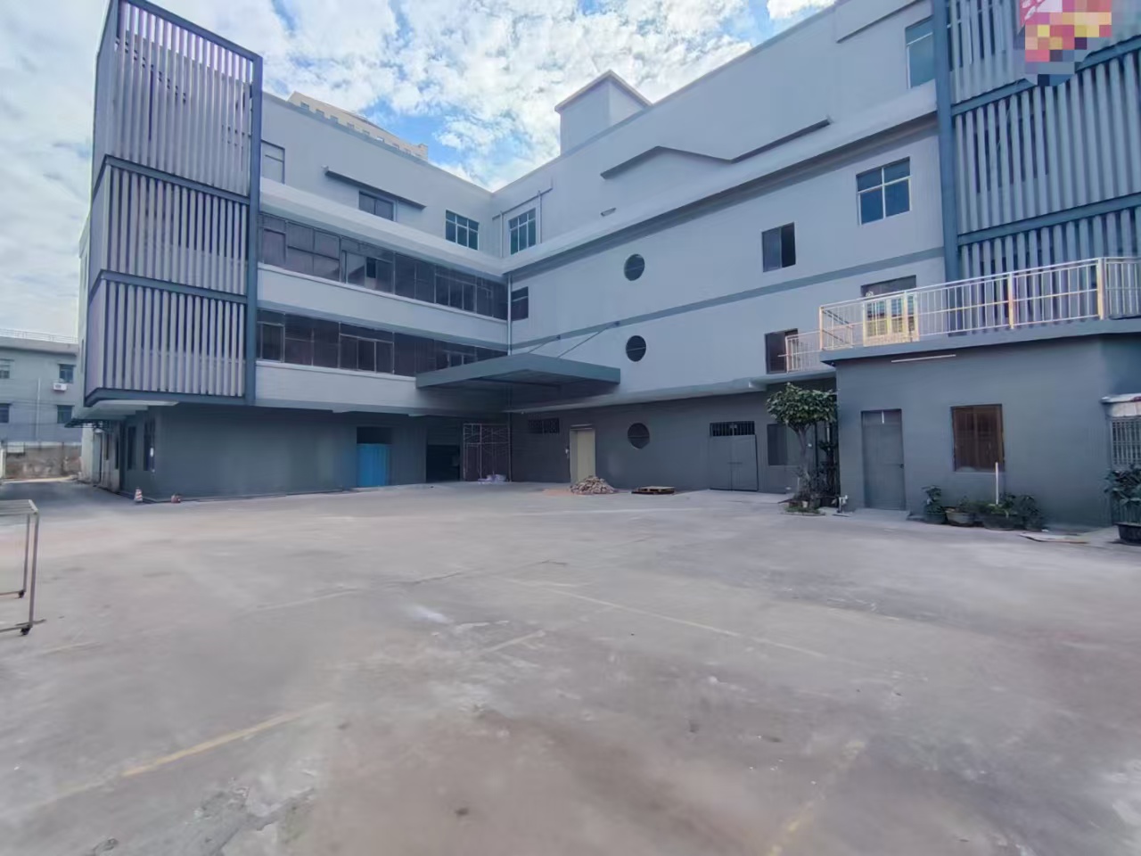 东莞市常平镇原房东工业园内标准厂房一楼1700平实际面积