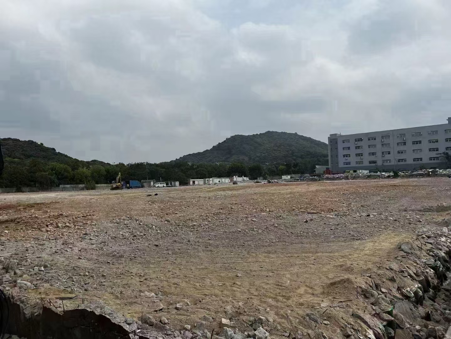 石岩地铁口新出原房东空地工业用地出租租金15元1