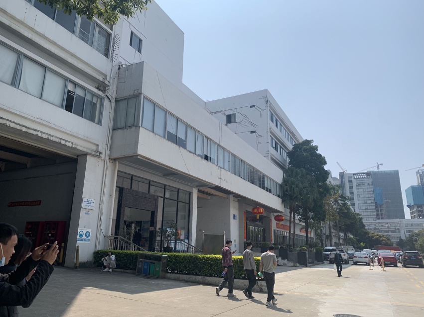 坪山龙田高标一楼2000平方出租，实际面积出租带红本