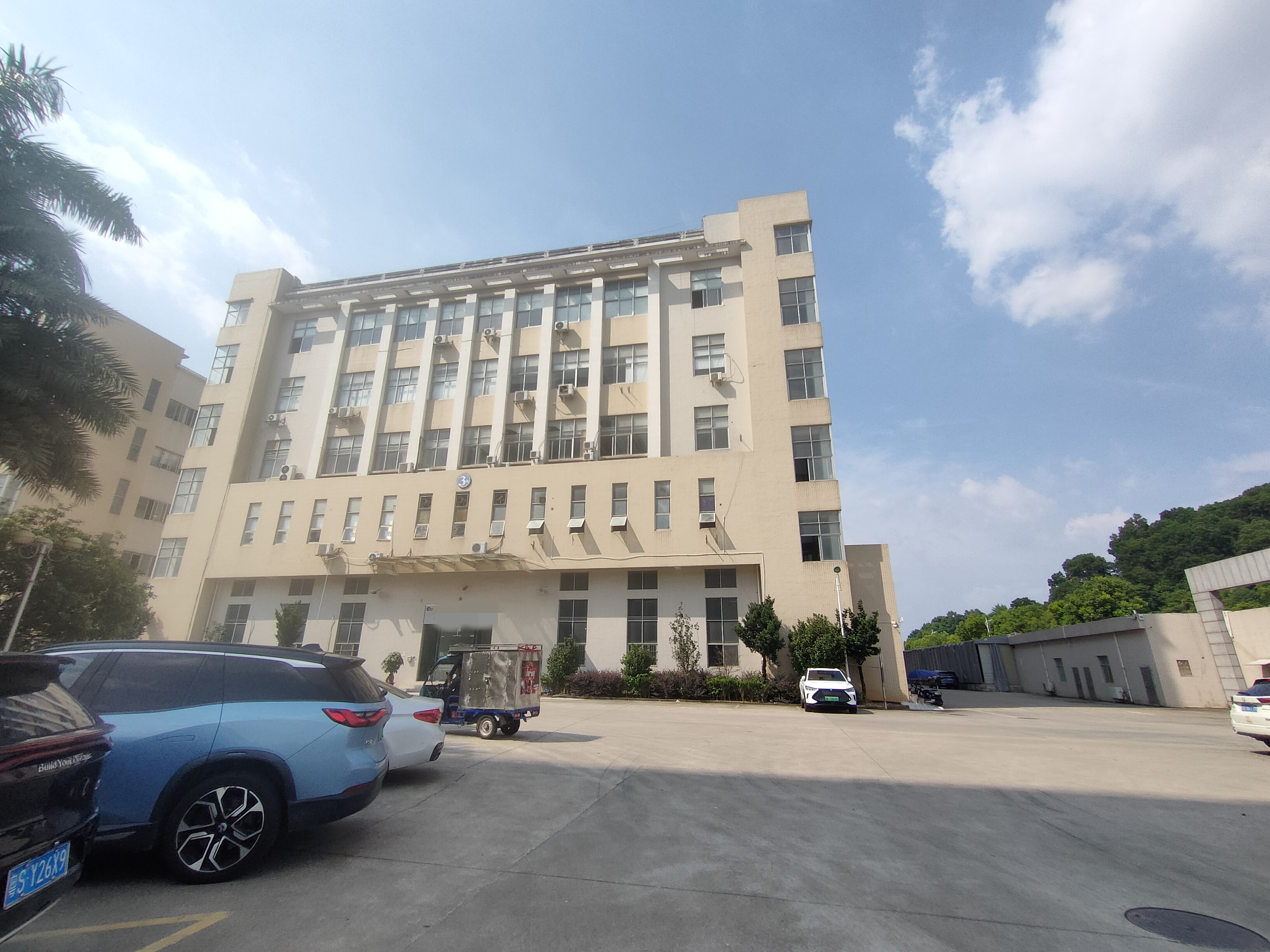 凤岗镇五联工业园区重工业厂房2700平原房东厂房