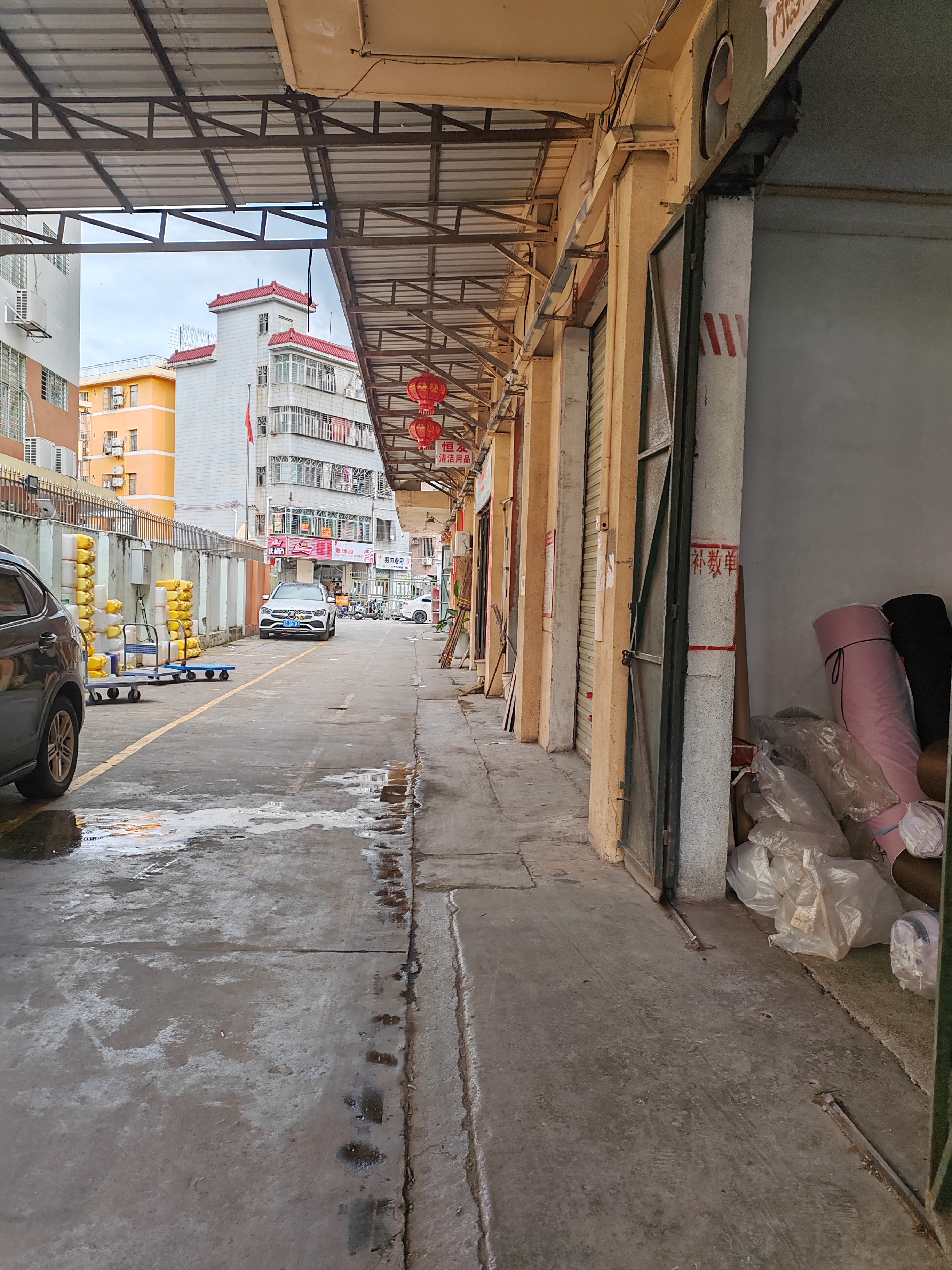 横岗社区龙岗大道主干道旁两百米空出一楼带办公格局小面积厂房。