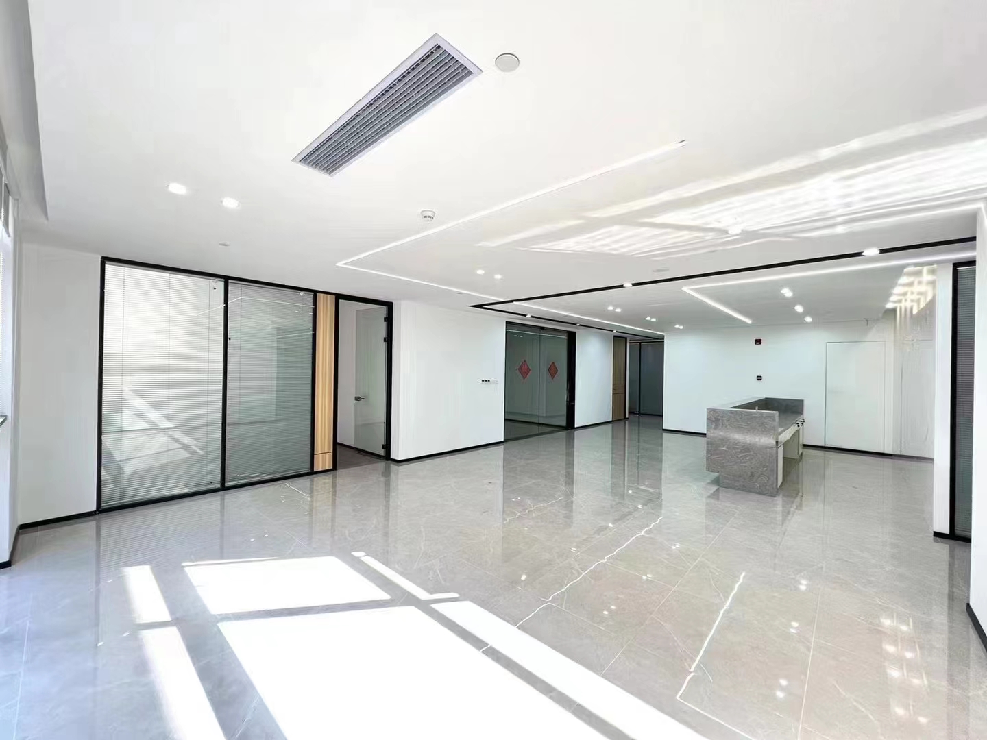 坂田贝尔路500平精装修办公室低价出租 坂田贝尔路500平精装修办公室低价出租