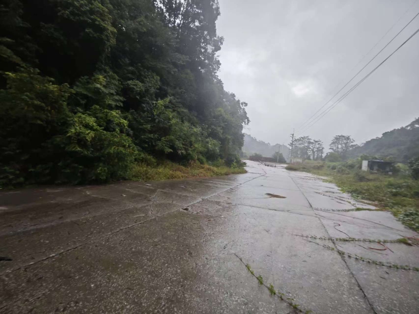 天河区沐陂西路空地5000千平出租，交通方便，可进大车，行业2