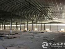 黄江镇中心全新原房东钢构9.5米高10500平出租，空地大