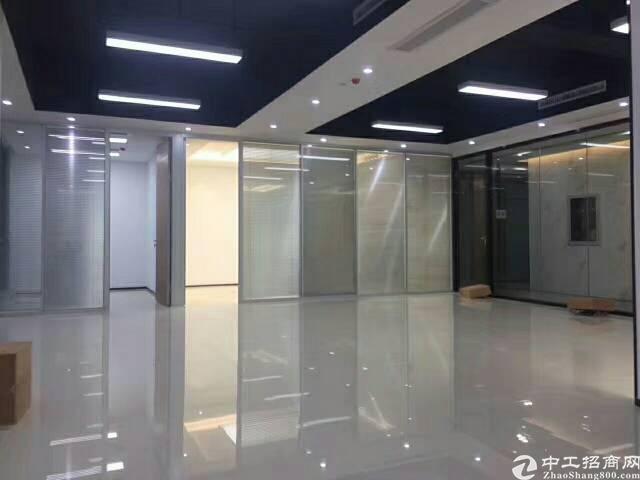公明松白路边在建地铁口附近精装修写字楼