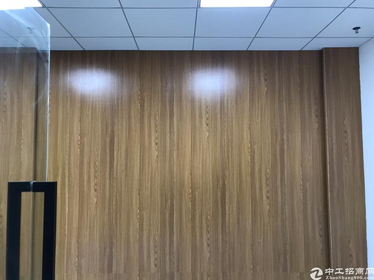 龙华明治地铁口精装修写字楼大小户型出租100平~2000平
