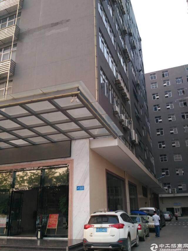 福永沿江高速口精装修写字楼2000㎡出租大小可分