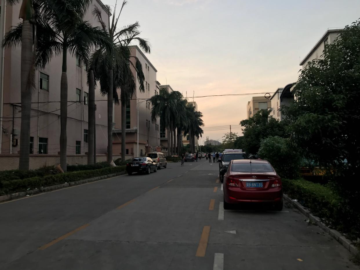 公明楼村龙大高速出口附近楼上1000平厂房出租