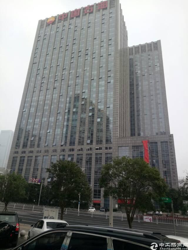 平湖华南城带红本装修写字楼100平方米起租