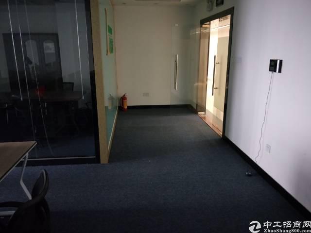 清湖地铁站,精装修写字楼140平招租