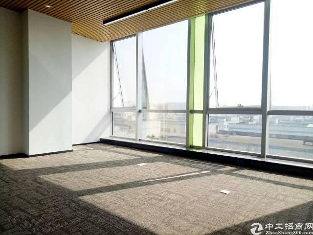 福永地铁站旁300平米精装修写字楼 拎包入驻