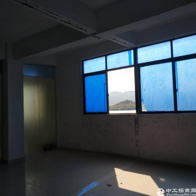 福永桥头观湖写字楼,带装修,面积220,价格优惠