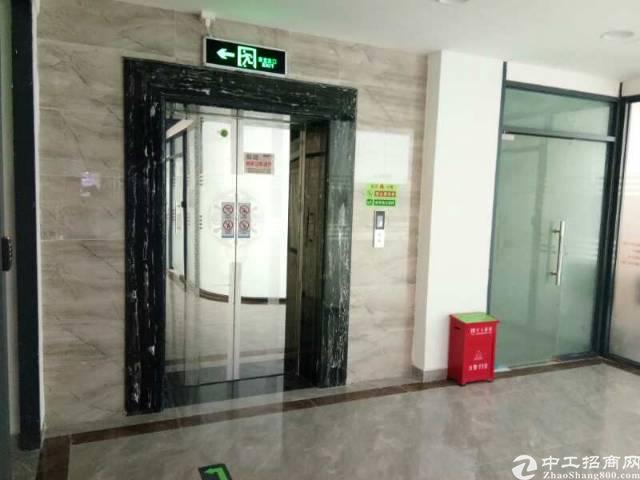 西乡固戍地铁口186平方精装修写字楼招租