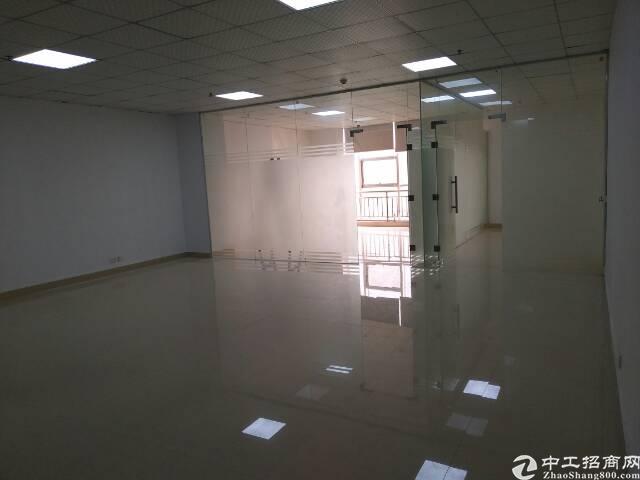 福永地铁口新出精装写字楼出租
