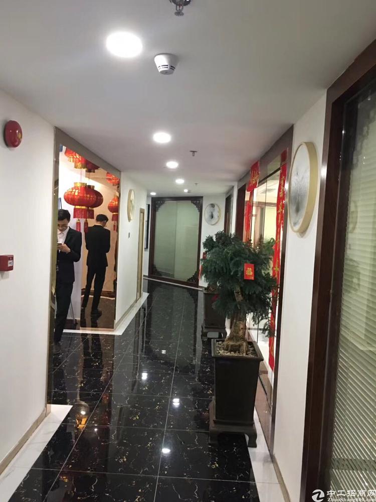 )横岗地铁口物业 带精装 户型方正 招商直租 可挑选