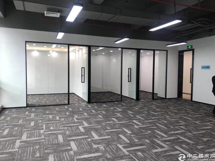 )横岗地铁口物业 带精装 户型方正 招商直租 可挑选