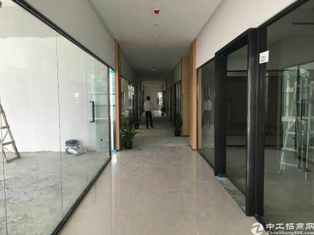 清湖地铁站附近精装写字楼78㎡起租