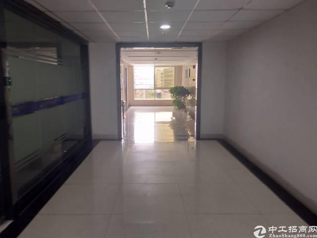 地铁出口精装修小户型写字楼